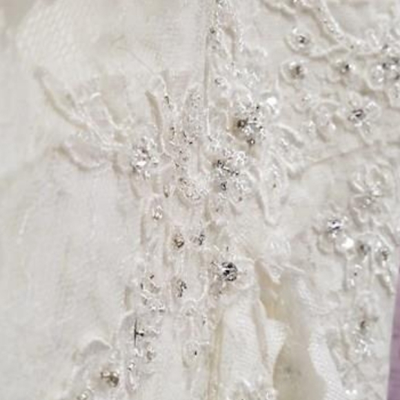 NWT Camille La Vie Women's Ivory Sleeveless Wedding Dress Size 14 - Picture 3 of 6